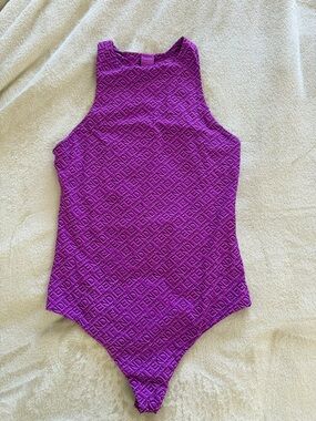 SKIMS x Fendi Limited Edition Purple Logo-Embossed Sleeveless Bodysuit Size M